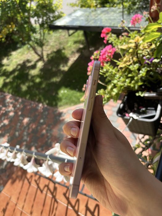 Iphone 15 plus gratisy  jak nowy