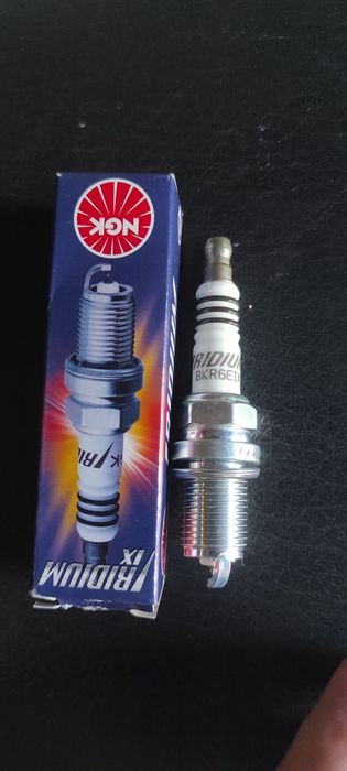 Свечи зажигания иридиевые NGK BKR6EIX  6418 новые 6шт.