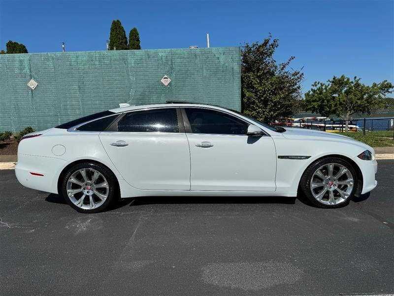2016  Jaguar  XJL