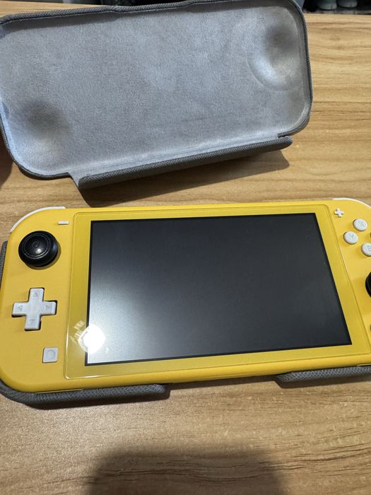 Nintendo Switch Lite — комплект