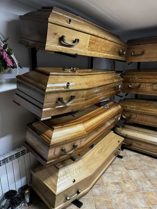 Stojaki na trumny/Regały