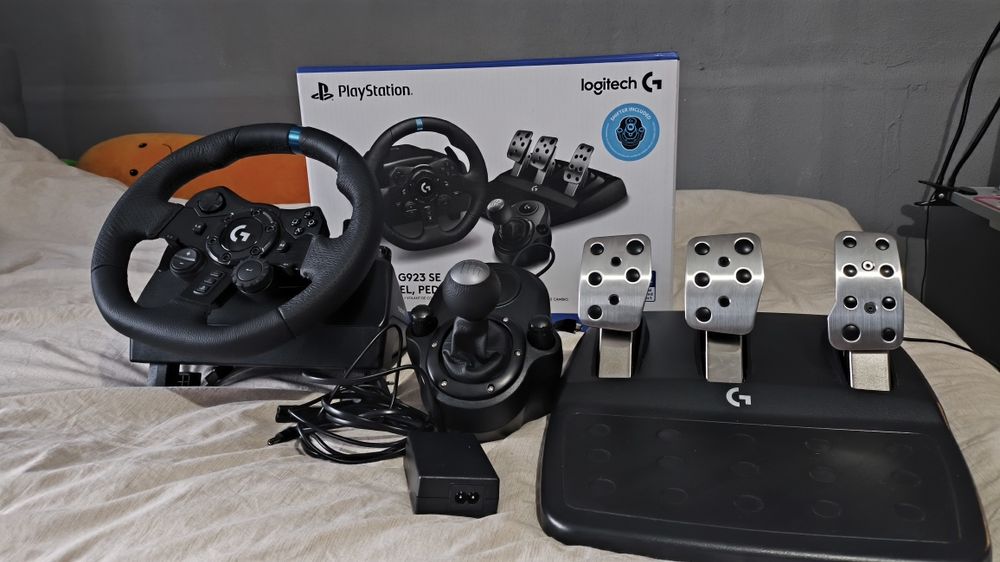 Logitech G923 SE Racing Wheel - кермо з педалями для PS4/PS5/PC