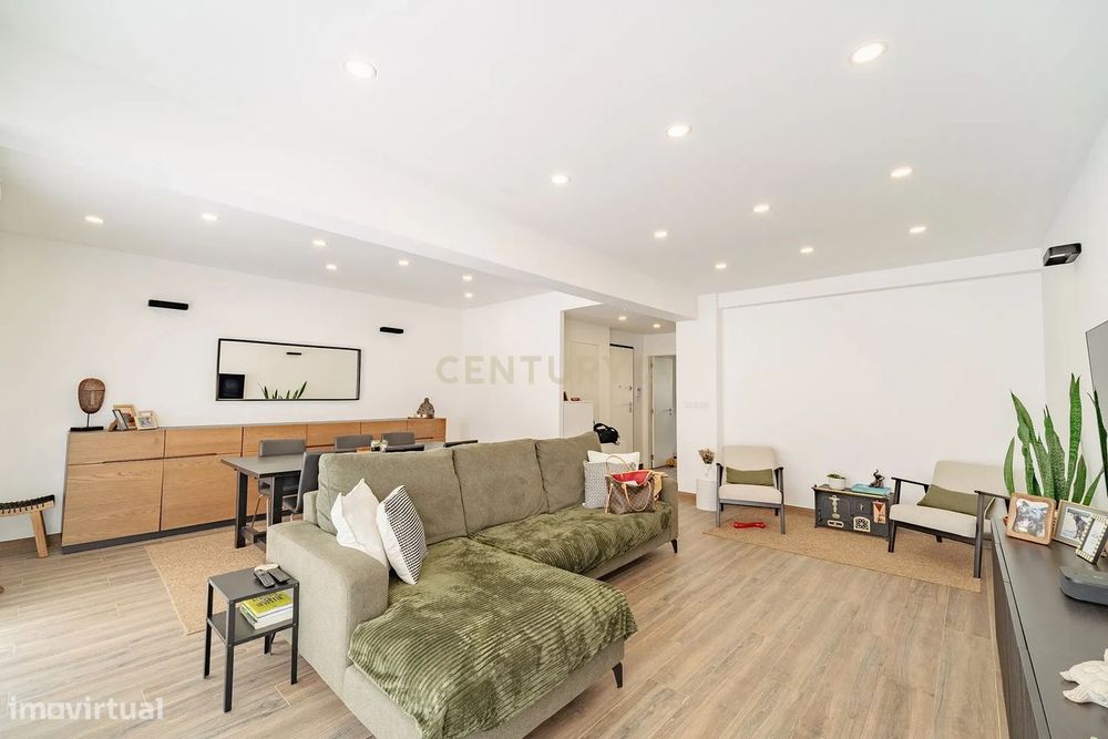 Apartamento T3 em Carnaxide, Lisboa