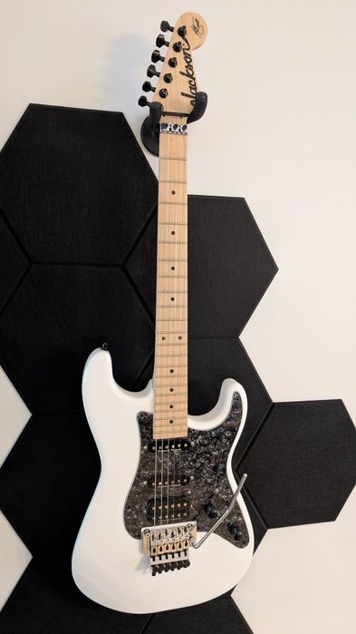 Gitara Jackson Adrian Smith SDX w bardzo bogatej konfiguracji