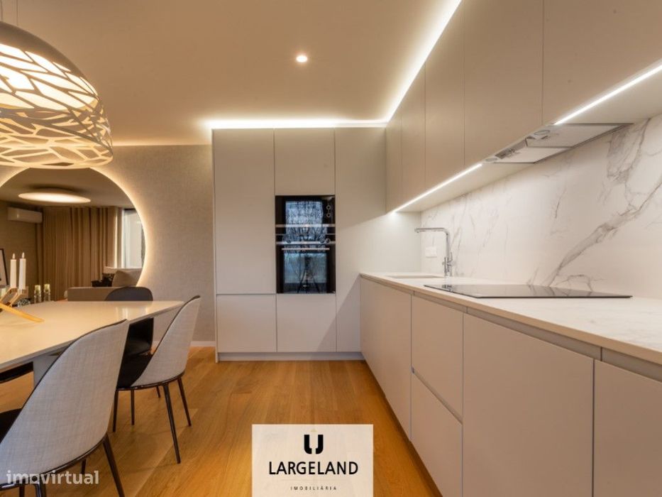 Apartamento T4 - Duplex - Porto