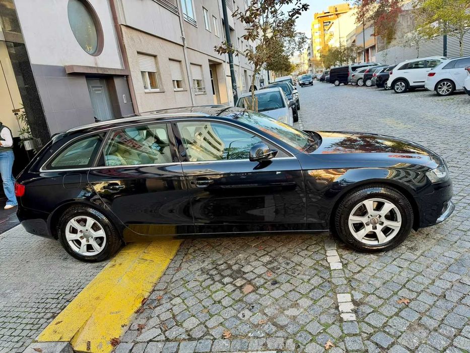 AUDI A4 AVNT 2.0 TDI — photo 3