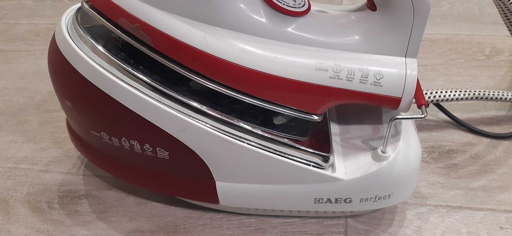 УТЮГ ПАРОВОЙ.паровой утюг