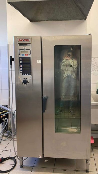 Piec konwekcyjno-parowy Rational CPC G ClimaPlus Combi 20 GN 1/1 z wózkiem wjazdowym