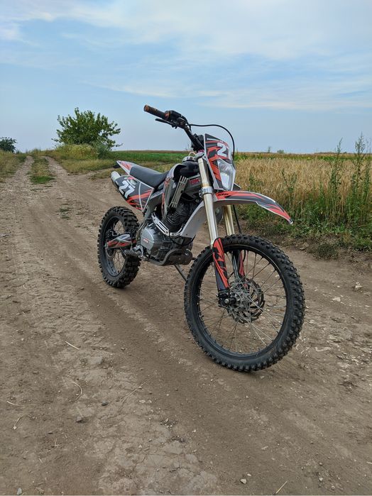 Мотоцикл X-moto XB31 250cc 21/18