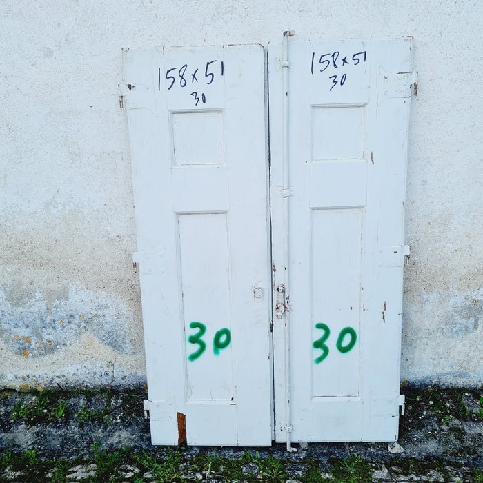 Portadas de madeira maciça para janelas