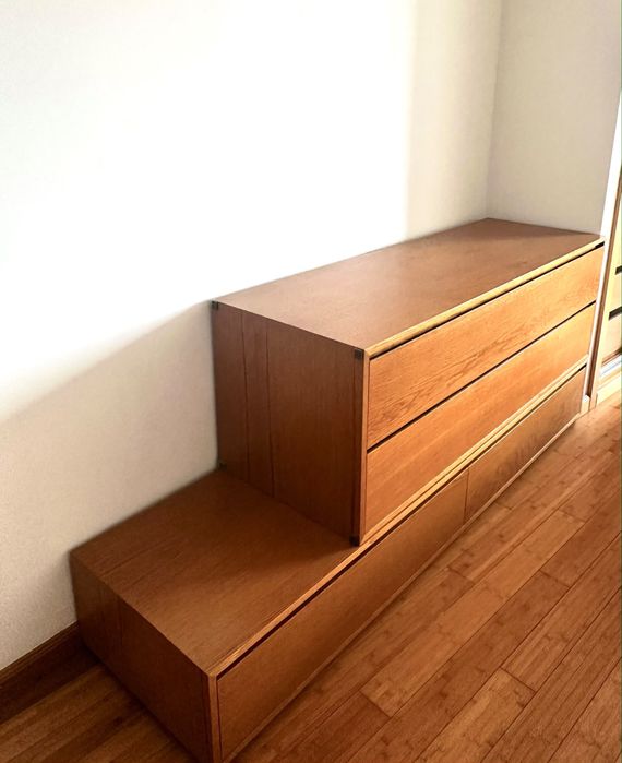 Mobilia de quarto de casal em Carvalho