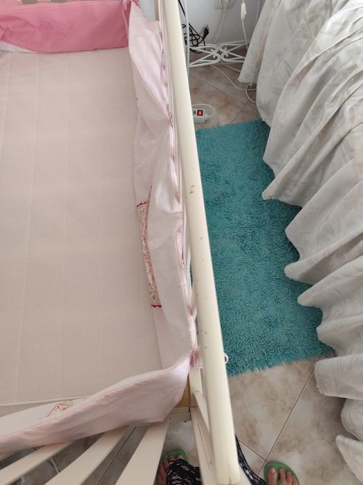 Cama de bebe branca, ikea
