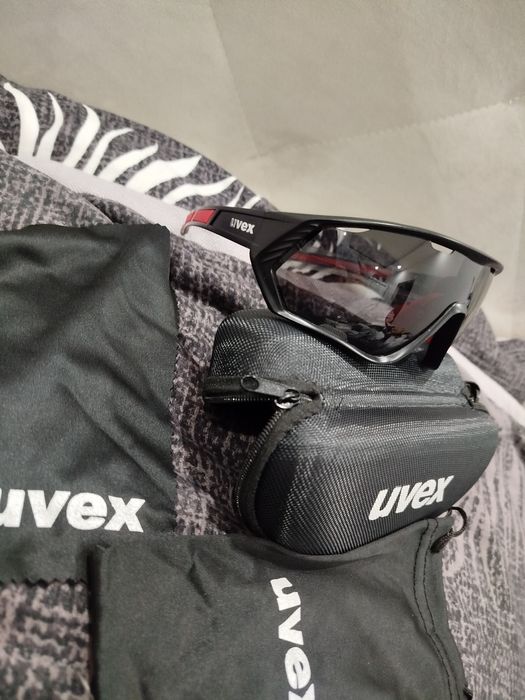 Nowe super okulary sportowe Uvex premium edition