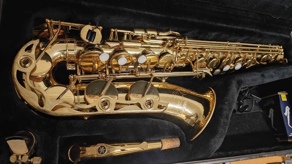 Saxofone Alto Yamaha YAS-32 Japão