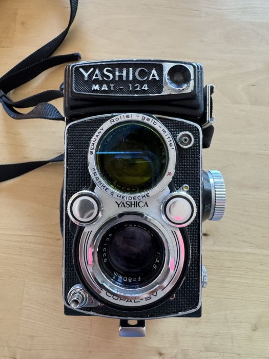 Aparat Yashica Mat 124