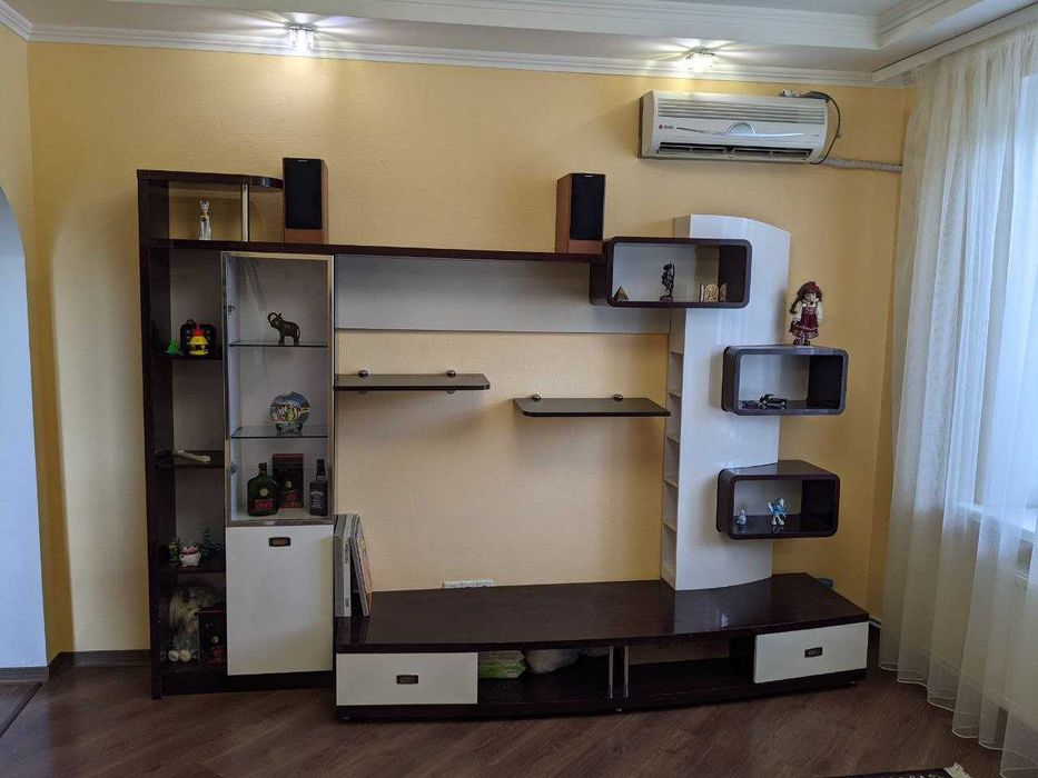 З комнатная квартира с ремонтом и мебелью