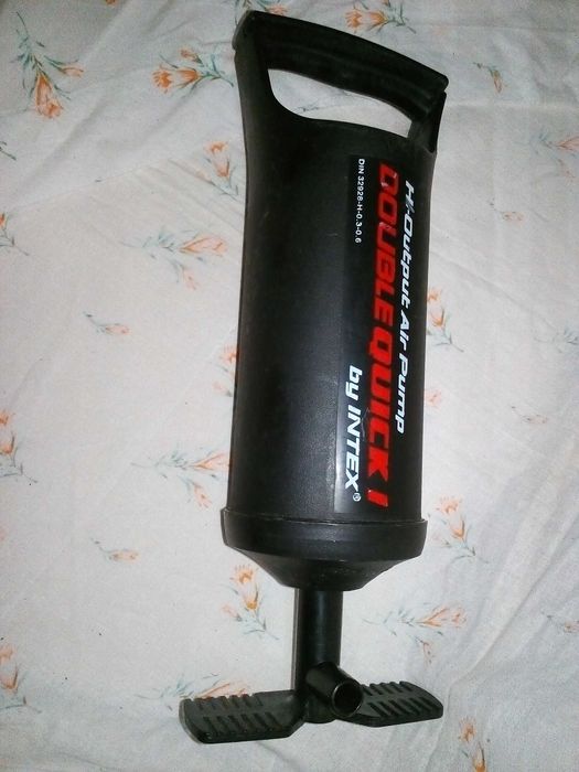 насос ручной Intex 30 см (без шланга и насадок)