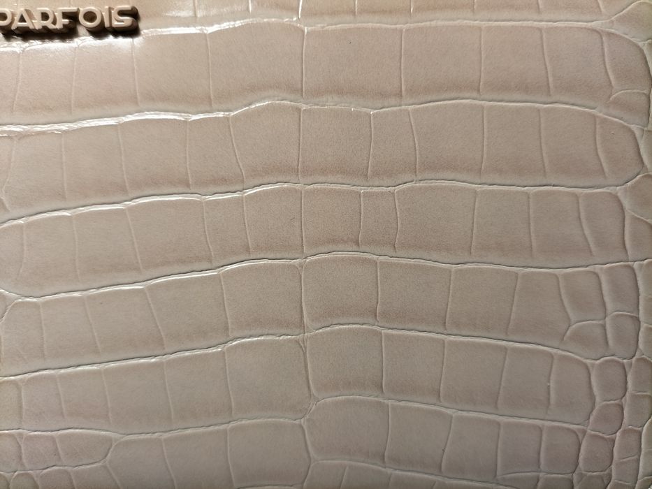 Carteira Parfois bege