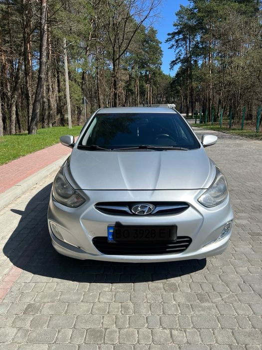 Hyundai Accent 2012