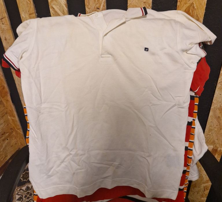 T-shirts e polos (Ralph lauren, mike davis, carhartt, billabong)
