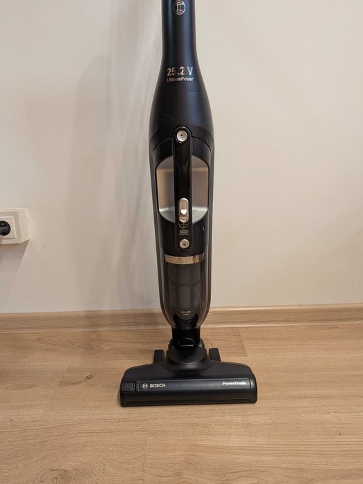 Odkurzacz Pionowy Bosch Flexxo Serie 4 25,2V  + ładowarka + 2 końcówki