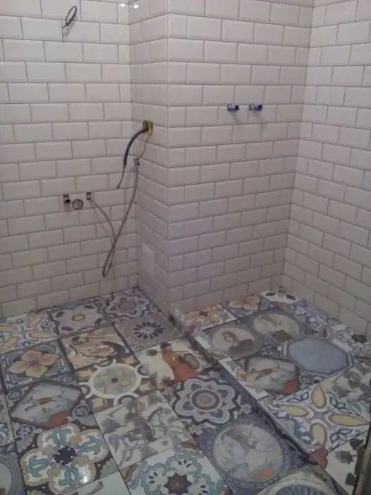 Плиточник. Укладка плитки.