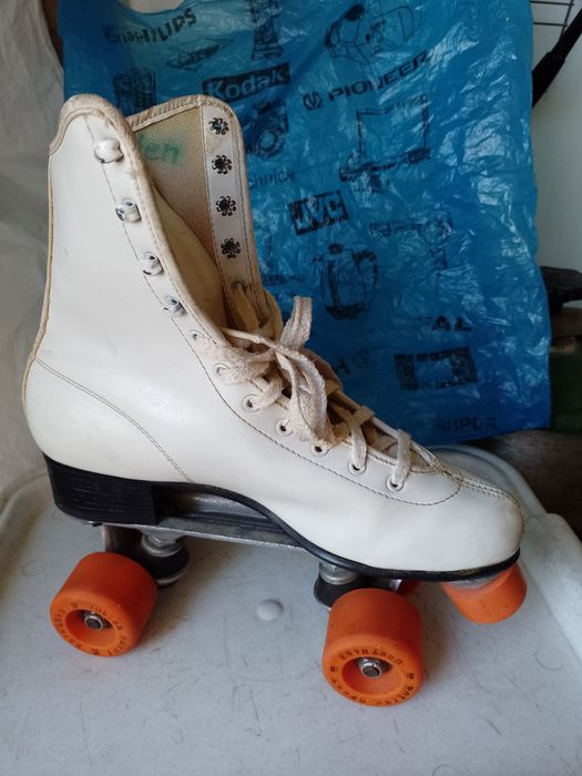 Роликовые коньки женские размер по стельке 25,5 см.