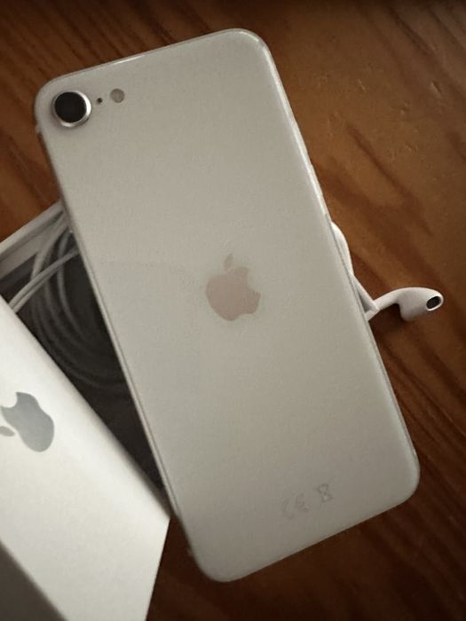 Iphone SE branco. Bom estado