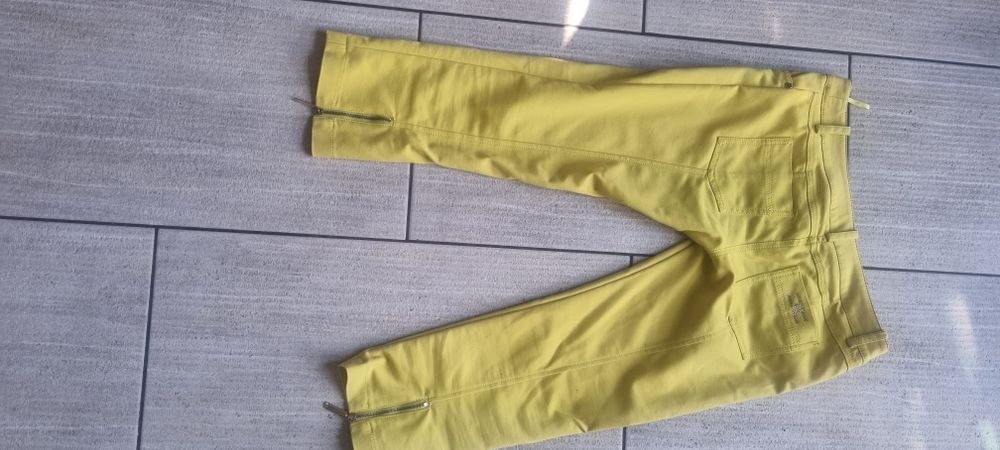 Spodnie marki Elisabetta Franchi kolor żółty rozmiar 42