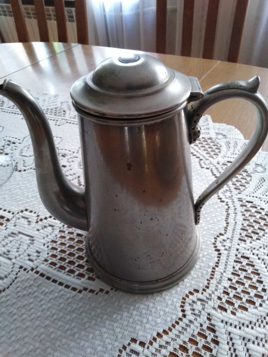 Zestaw plater dzbanek mlecznik cukiernica