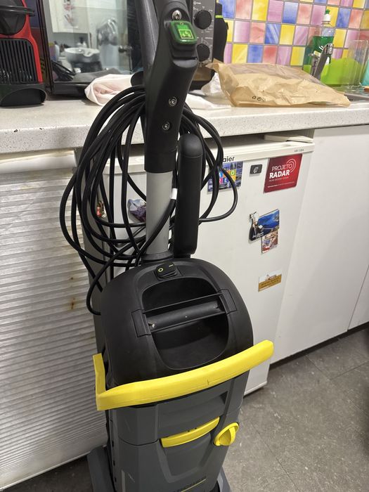 Maquina lavar chao Karcher