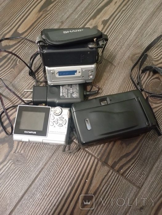 Відеокамери фотоапарат все одним лотом