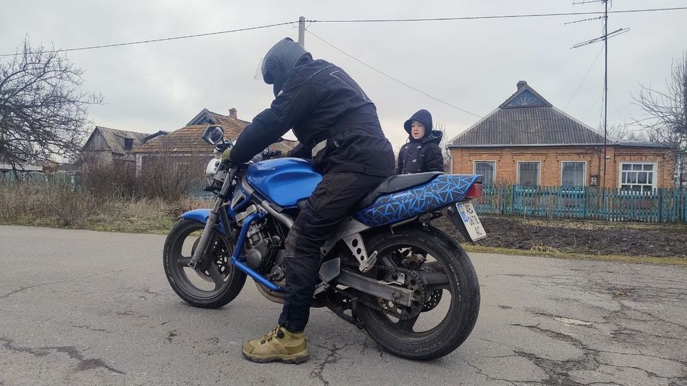 продам Honda CB-1 (CB-400F)