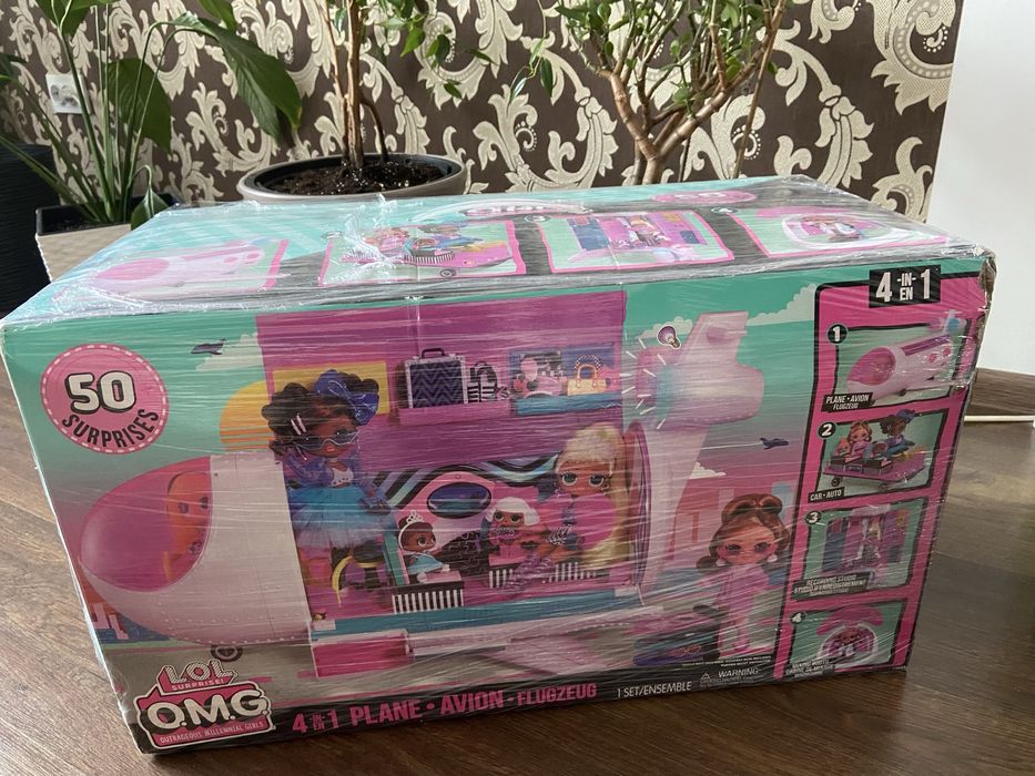 Літак LOL OMG Travel