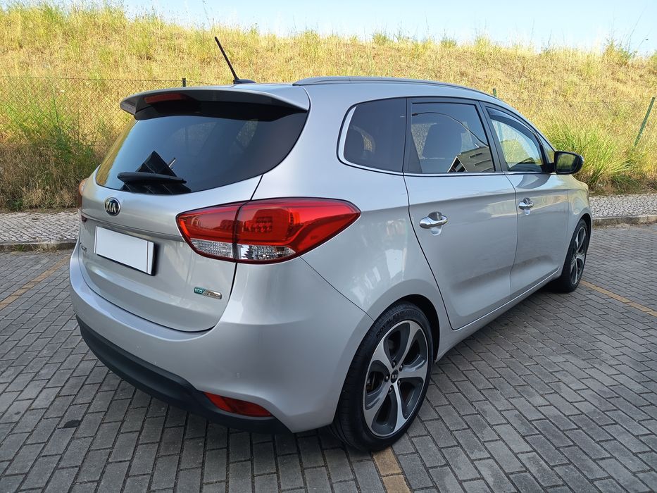 Kia Carens - 7 Lugares - Nacional