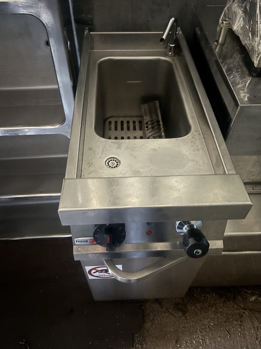 Przemysłowy Kocioł Warzelny / Warnik Fagor CPE7-05 | 8 kW | 400V