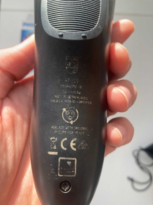 Philips Aquatouch AT 750/26 com oferta 2 packs lâminas