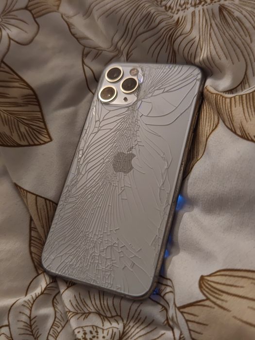 iPhone 11 Pro | Uszkodzony tył | Działa sprawnie
