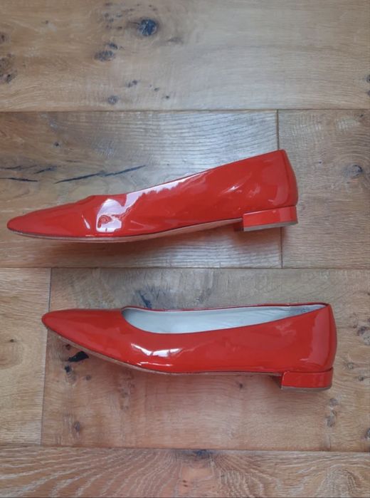 Червоні балетки з лакової шкіри