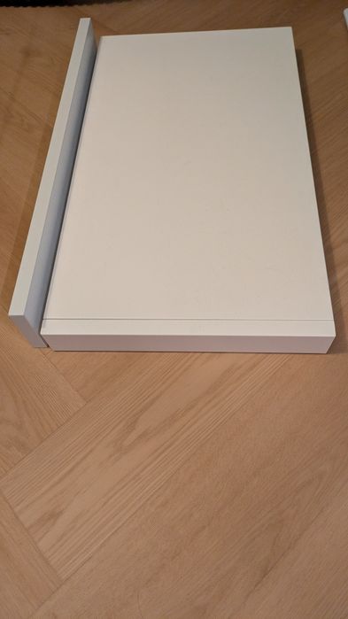 Wysuwana półka/taca biała lakierowana