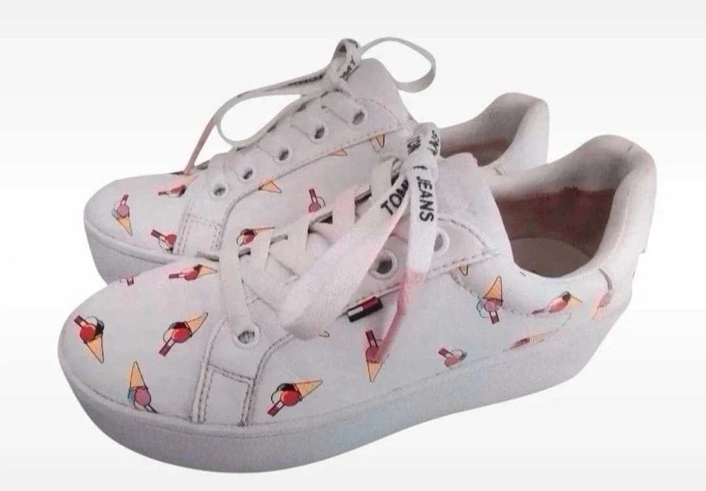 Białe damskie sneakersy na platformie Tommy Hilfiger /  r 37