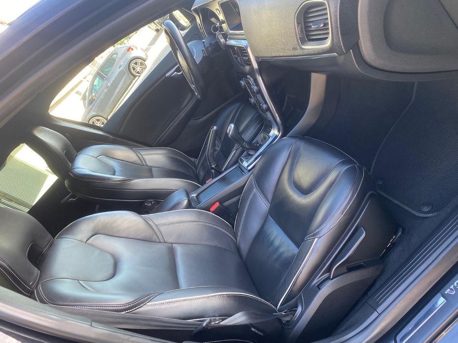 VOLVO V40  2.0  190cv  D4