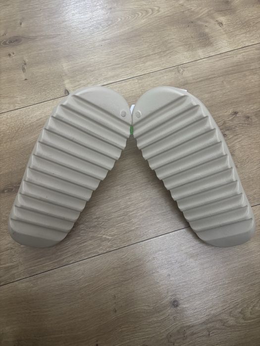 Adidas Yeezy Slide Bone klapki