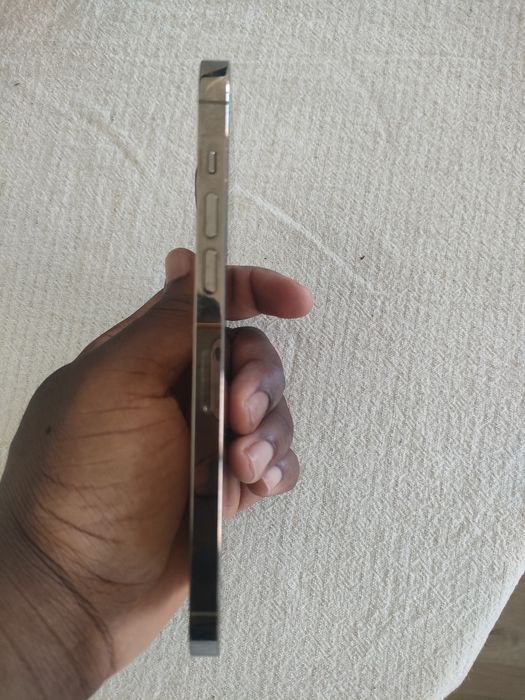iPhone 14 pro max 138 GB dourado
