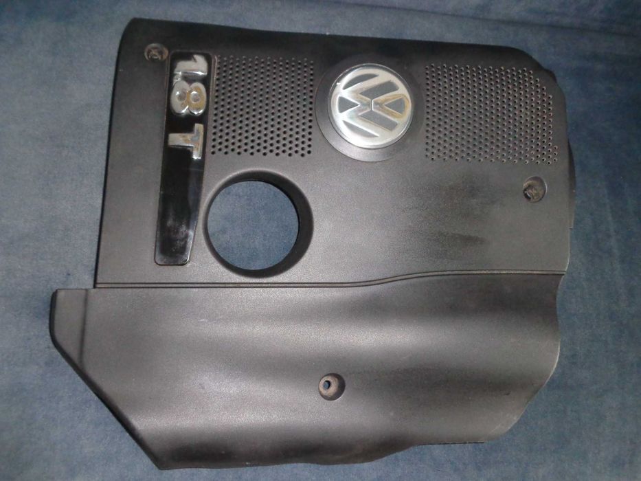 Obudowa Osłona Silnika Górna  Passat B5  1.8T