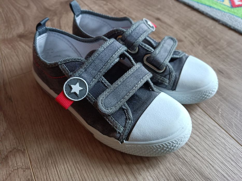 Trampki półbuty kapcie chłopięce 31