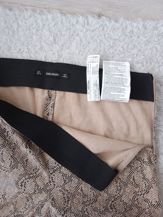 Продам брюки Zara зміїїний принт