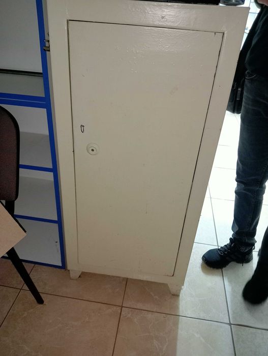 Терміновий продаж сейфів великі вмісткі розмір в висоту близько метра