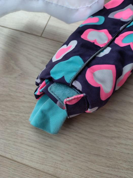 Kombinezon śniegowy na śnieg zimowy