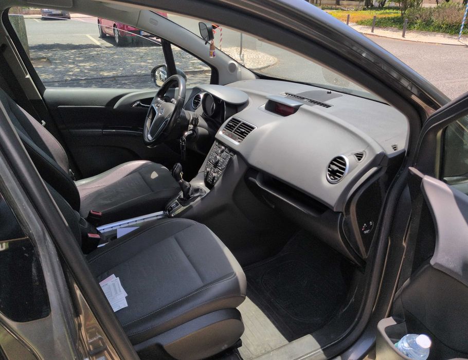 Opel Meriva — fotografia 6